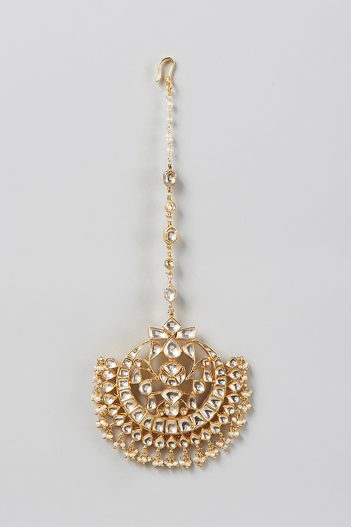 Gold Finish Kundan & Diamond Maangtikka In Sterling Silver by Vinanti Manji at Pernia's Pop Up Shop