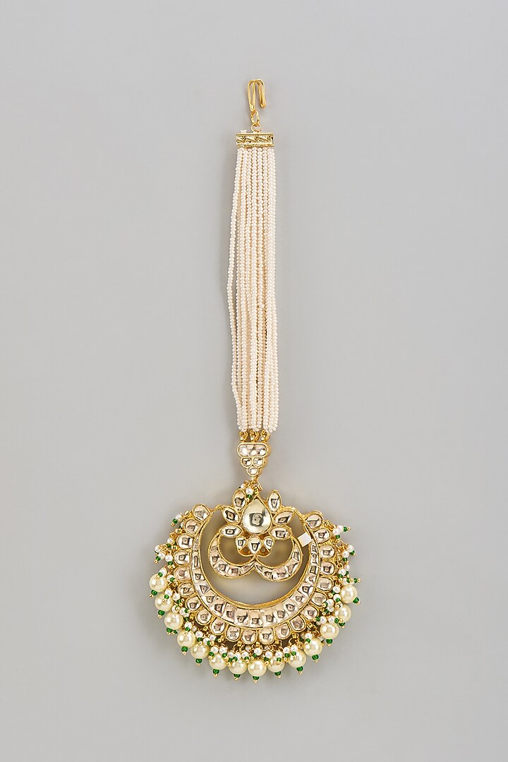 Gold Finish Kundan Polki Maangtikka by Vivinia By Vidhi Mehra at Pernia's Pop Up Shop