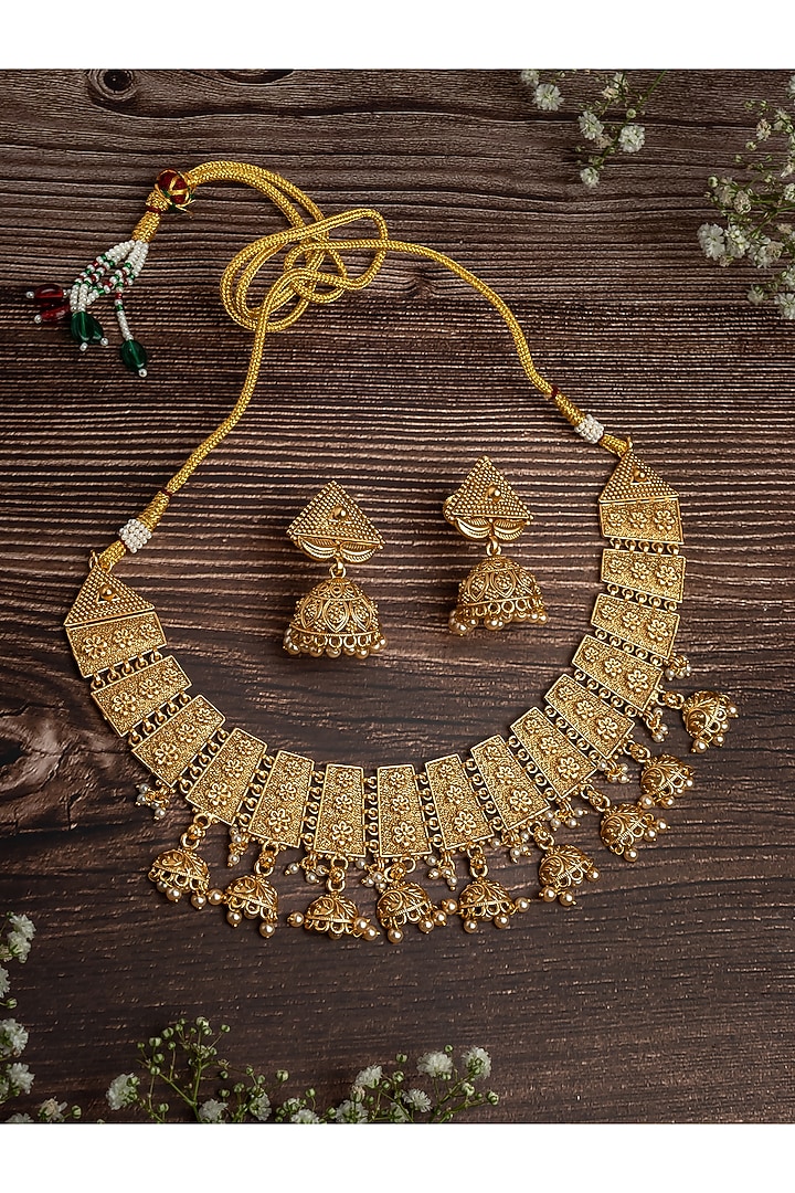 Gold Finish Pendant Necklace Set by Vivinia By Vidhi Mehra at Pernia's Pop Up Shop