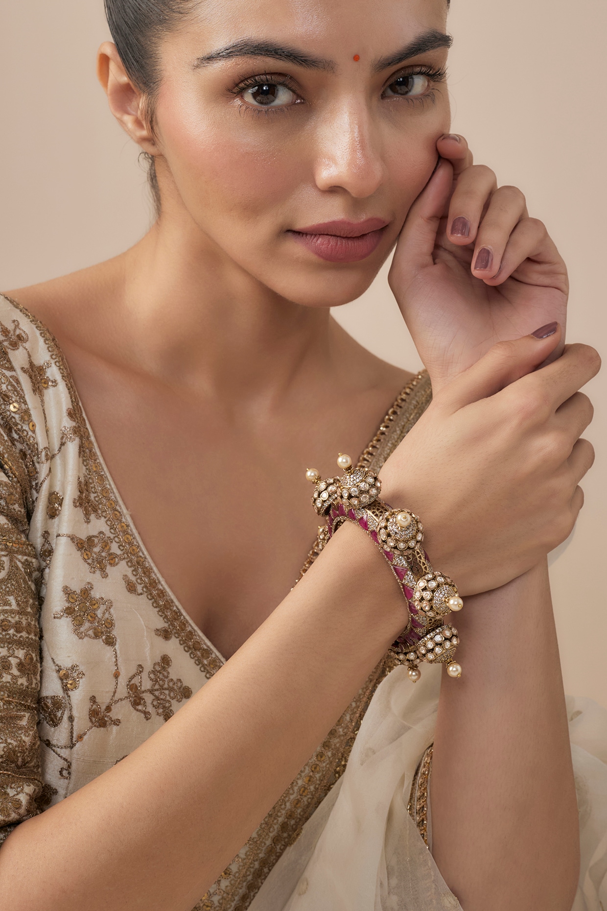 vivinia BY VIDHI MEHRA Saadgi Gold Plated Green Kundan, Polki Womens Pair of bangles (2.4,2.6) main image 0