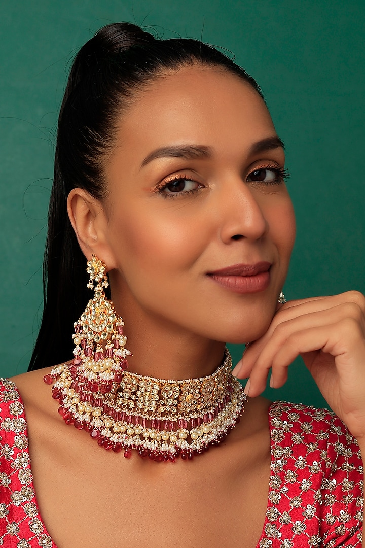 Gold Finish Kundan & Onyx Choker Necklace Set by Vivinia By Vidhi Mehra
