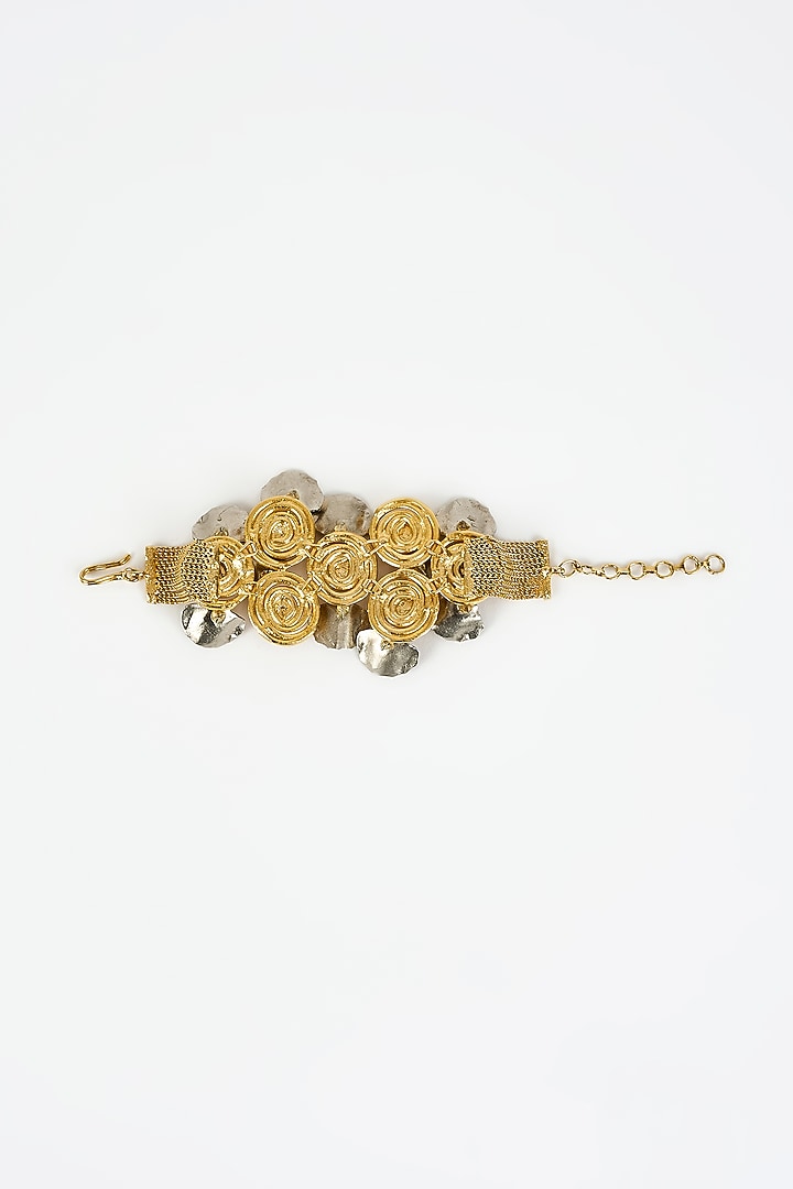 Gold Finish Kundan Polki Bangle by Vivinia By Vidhi Mehra at Pernia's Pop Up Shop