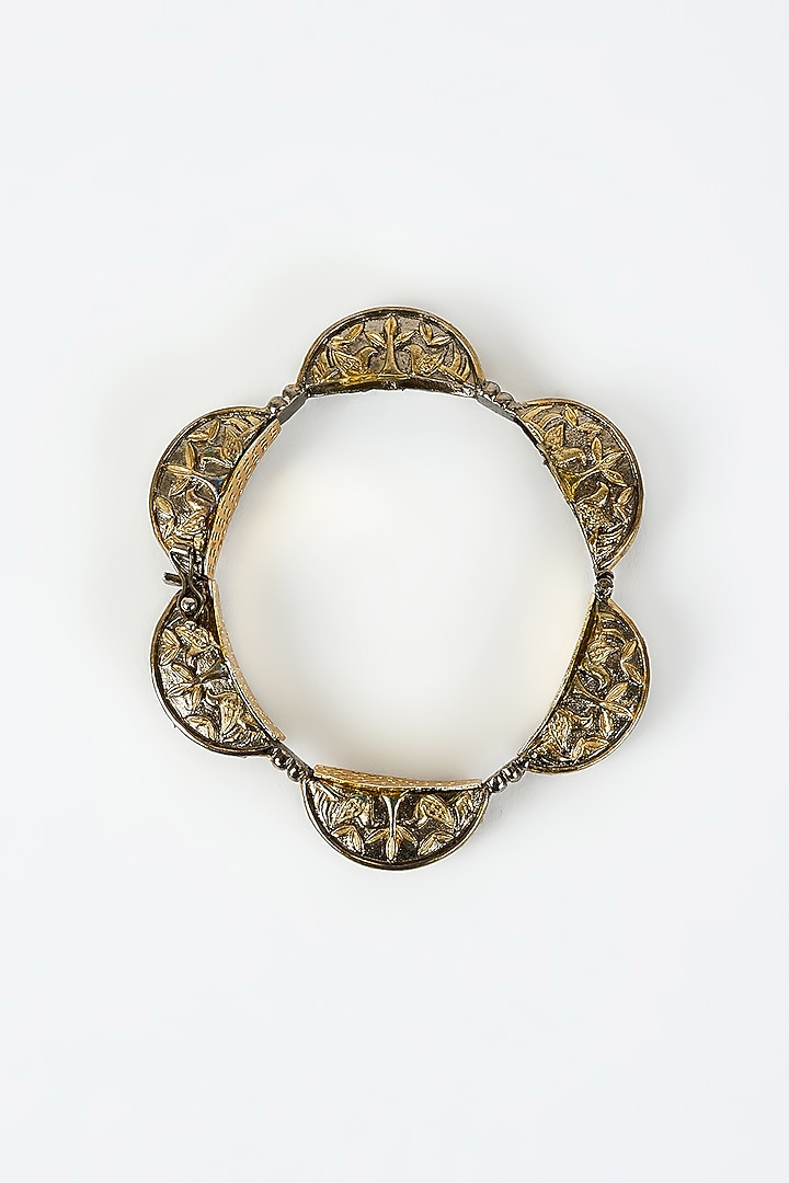 Gold Finish Kundan Polki Bangle by Vivinia By Vidhi Mehra at Pernia's Pop Up Shop