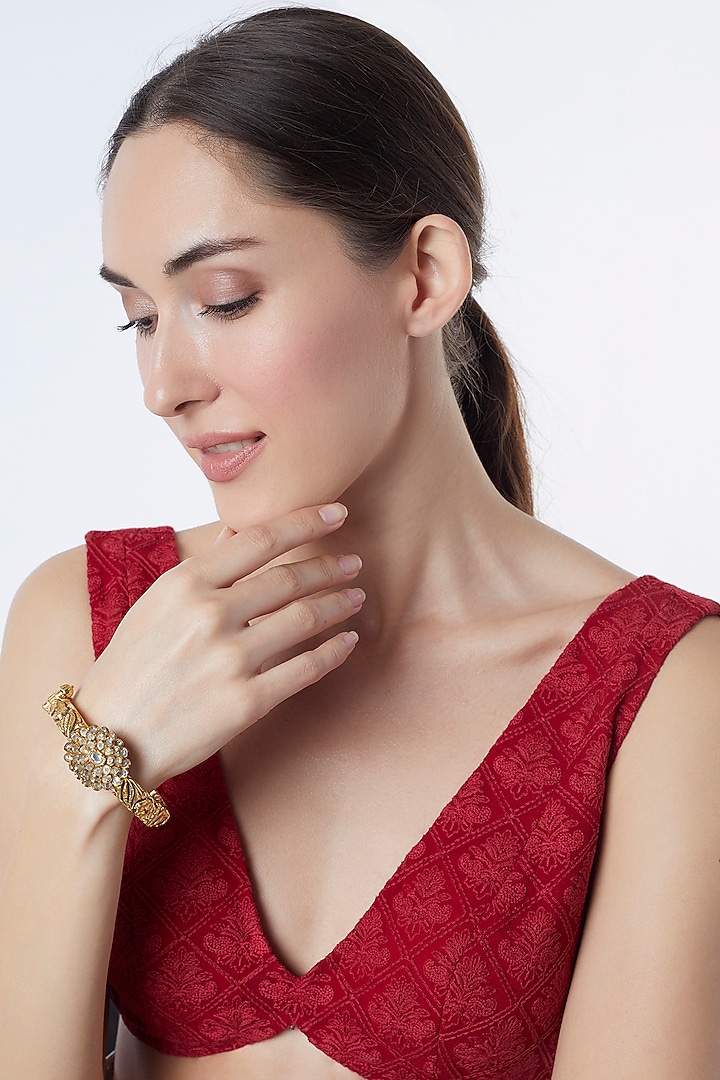 Gold Finish Kundan Polki Kada by Vivinia By Vidhi Mehra at Pernia's Pop Up Shop