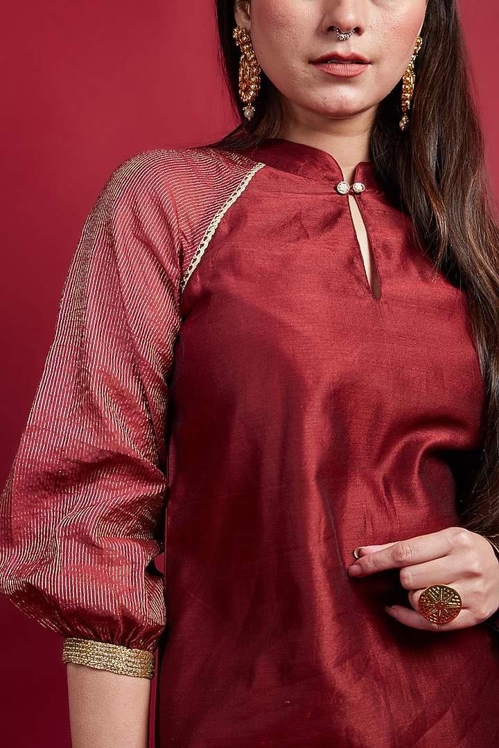 Maroon Chanderi Handloom Lace Embroidered Kurta Set by Vinusto at Pernia's Pop Up Shop