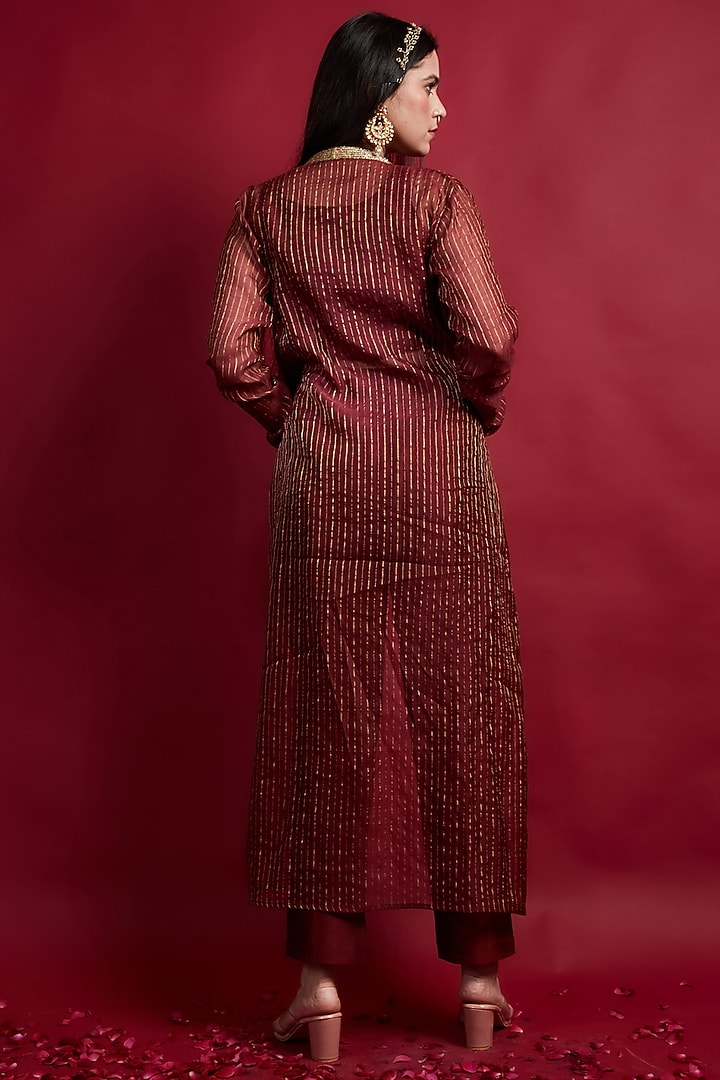 Maroon Chanderi Handloom Jacket Set by Vinusto at Pernia's Pop Up Shop