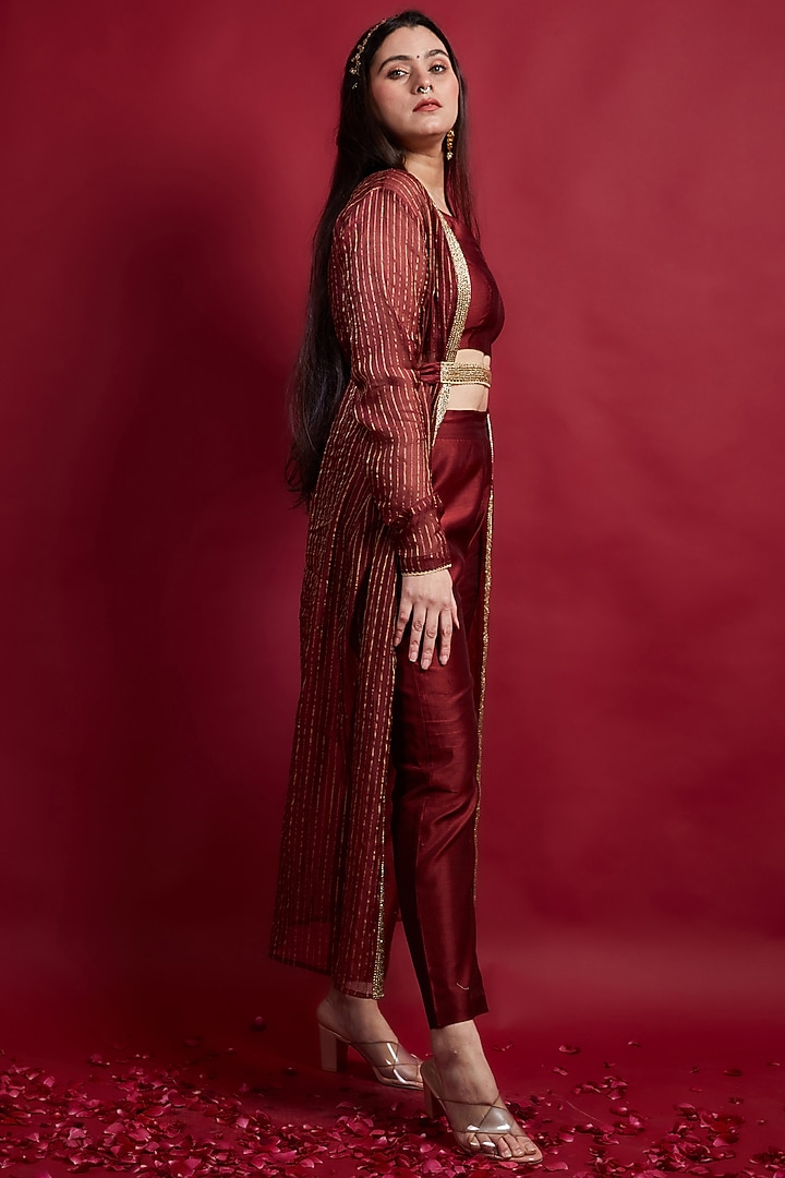 Maroon Chanderi Handloom Jacket Set by Vinusto at Pernia's Pop Up Shop