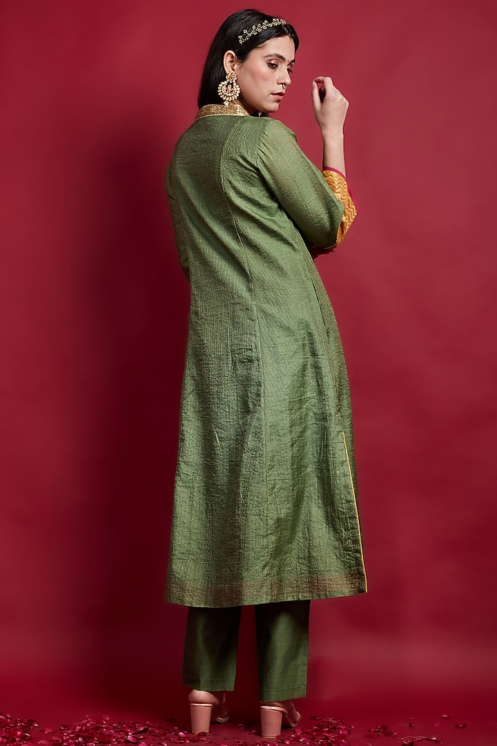 Olive Green Chanderi Handloom Zari Embroidered Kurta Set by Vinusto at Pernia's Pop Up Shop