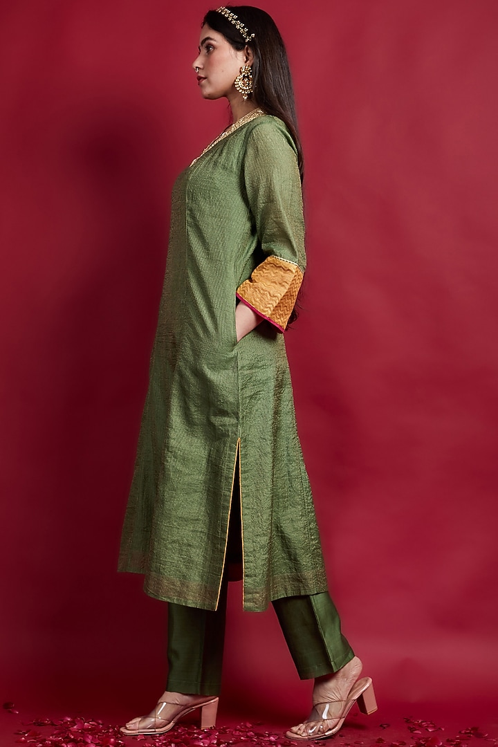 Olive Green Chanderi Handloom Zari Embroidered Kurta Set by Vinusto at Pernia's Pop Up Shop