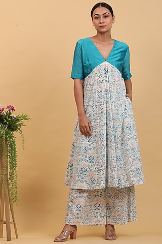 White & Aqua Blue Cotton Hand Block Printed Kurta Set by Vinusto