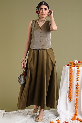 Tobacco Brown Handwoven Chanderi Skirt Set by Vinusto