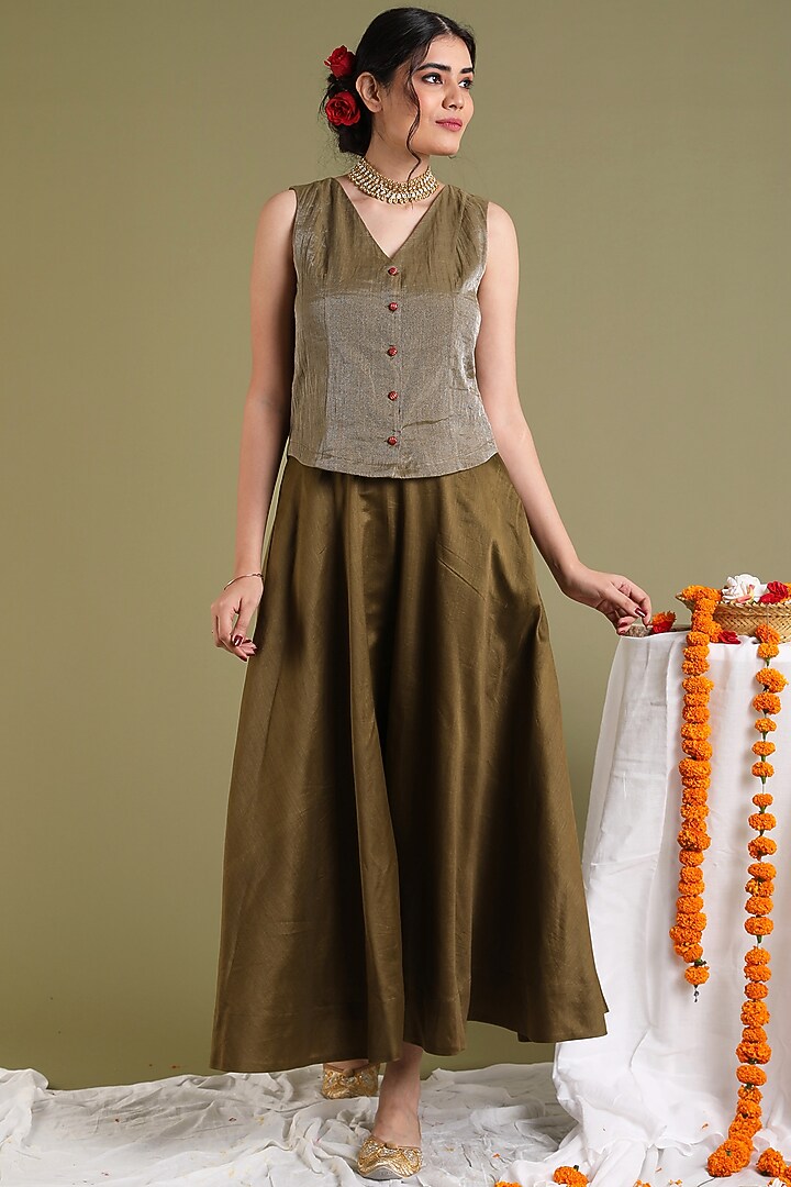 Tobacco Brown Handwoven Chanderi Skirt Set by Vinusto at Pernia's Pop Up Shop