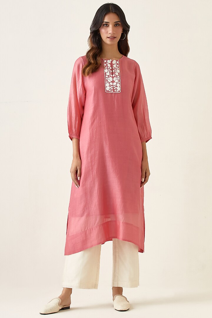 Rose Pink Handwoven Chanderi Embroidered Kurta Set by Vinusto at Pernia's Pop Up Shop