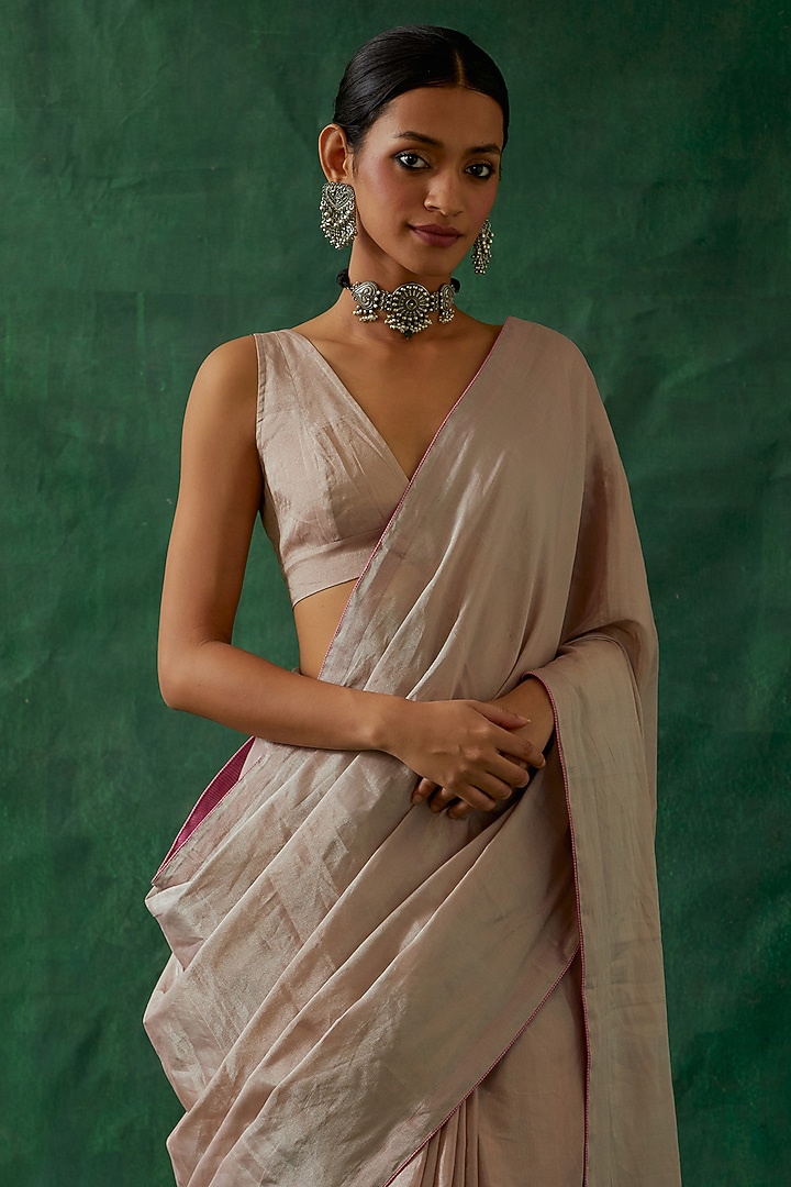 Pink-Silver Zari Silk & Chanderi Handcrafted Festive Saree Set by Vinusto at Pernia's Pop Up Shop