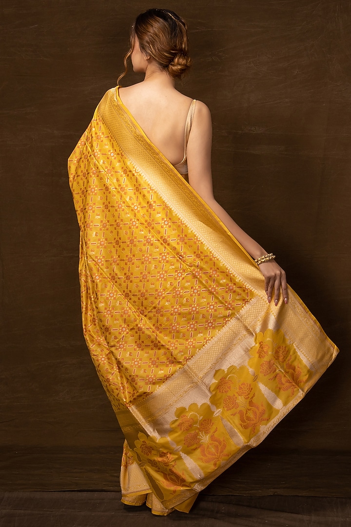Yellow Pure Silk Handwoven Banarasi Wedding Saree by VISHWA at Pernia's Pop Up Shop