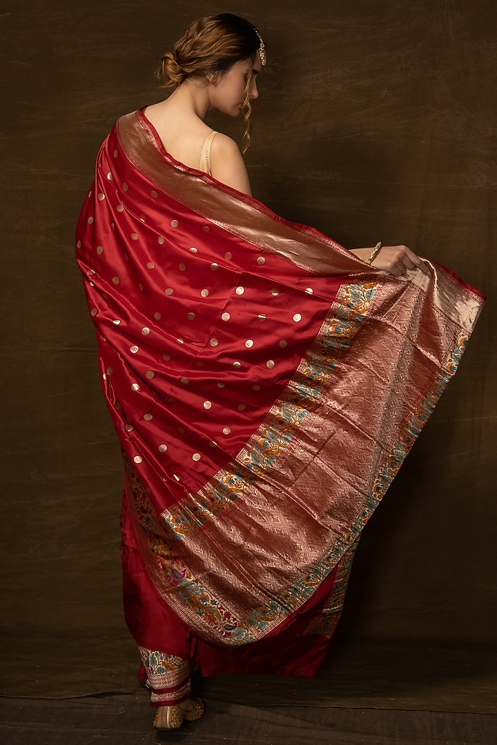 Maroon Pure Silk Handwoven Banarasi Wedding Saree by VISHWA at Pernia's Pop Up Shop