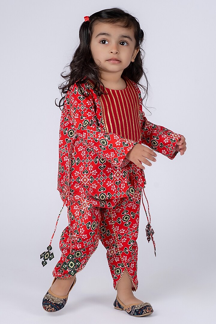 Red Cotton Dhoti Set For Girls by Vivedkids at Pernia's Pop Up Shop