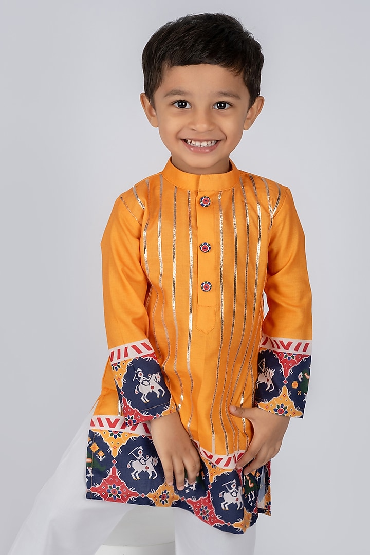 Yellow Cotton Kurta Set For Boys by Vivedkids at Pernia's Pop Up Shop