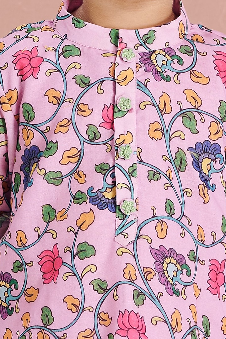 Lavender Cotton Kalamkari Kurta Set For Girls by Vivedkids at Pernia's Pop Up Shop