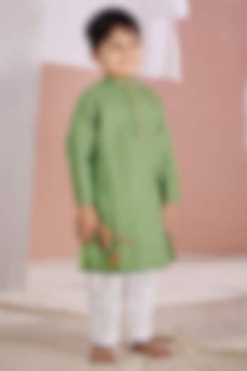 Green Cotton Embroidered Kurta Set For Boys by Vivedkids