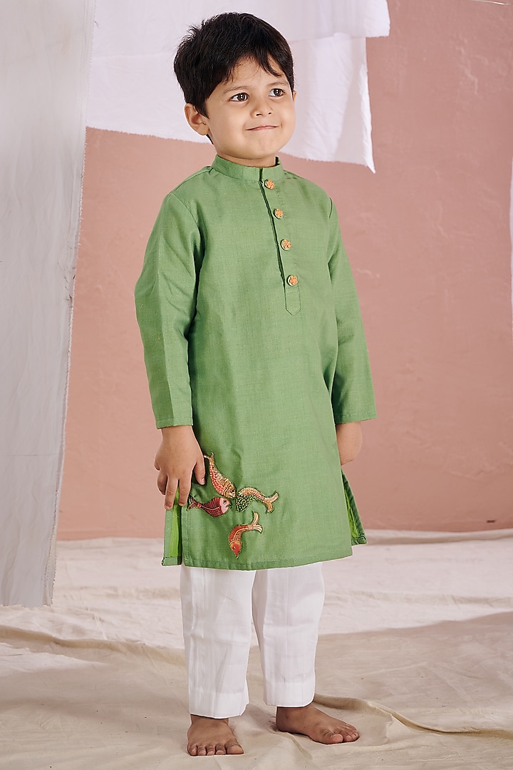 Green Cotton Embroidered Kurta Set For Boys by Vivedkids