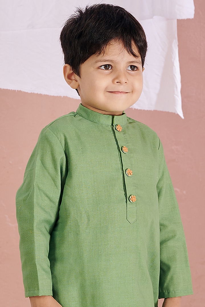 Green Cotton Patch Work Kurta Set For Boys by Vivedkids at Pernia's Pop Up Shop