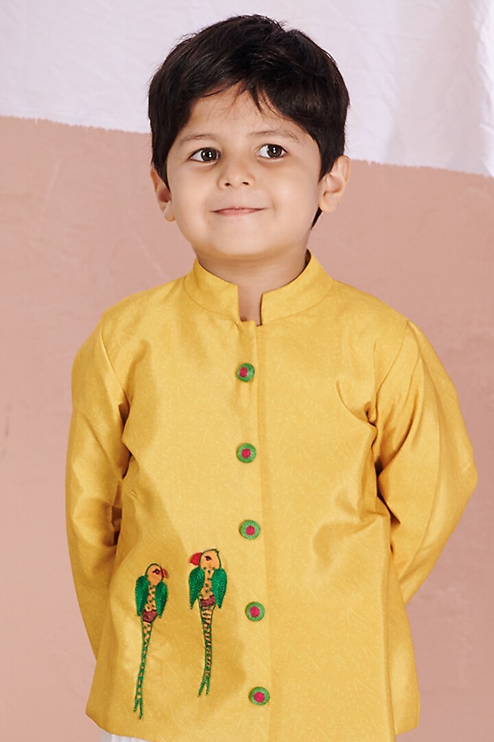 Yellow Crepe Applique Work Bandhgala Set For Boys by Vivedkids at Pernia's Pop Up Shop