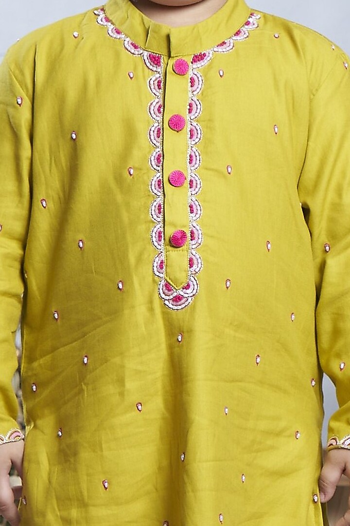 Lime Green Cotton Kurta Set For Boys by Vivedkids at Pernia's Pop Up Shop