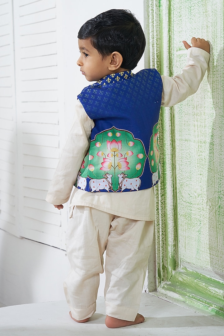 Blue Cotton Pichwai Bundi Jacket Set For Boys by Vivedkids at Pernia's Pop Up Shop