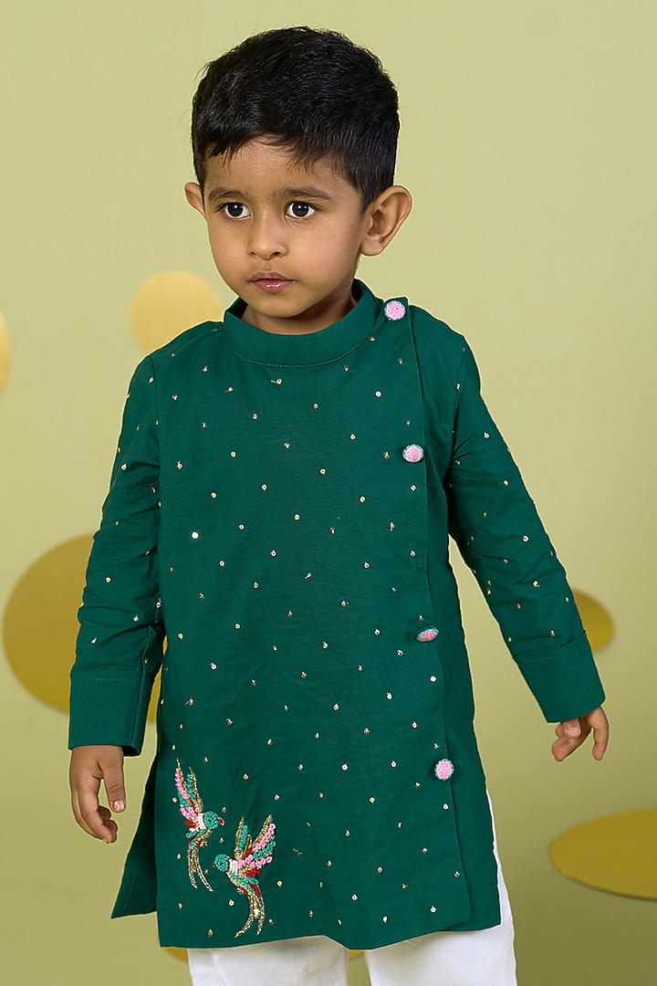 Green Cotton Mirror Hand Embroidered Kurta Set For Boys by Vivedkids at Pernia's Pop Up Shop