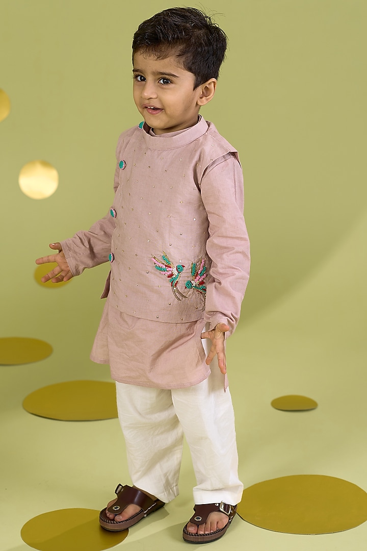 Peach Cotton Mirror Hand Embroidered Bundi Jacket Set For Boys by Vivedkids