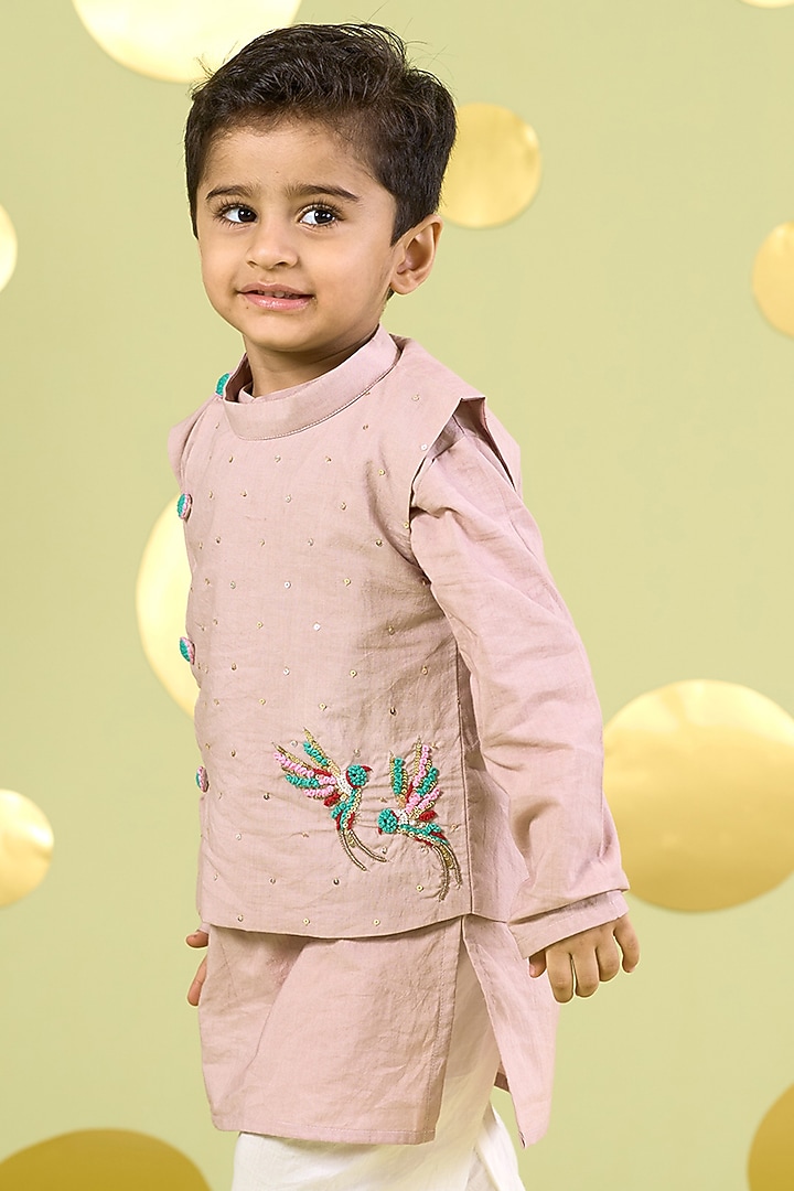 Peach Cotton Mirror Hand Embroidered Bundi Jacket Set For Boys by Vivedkids at Pernia's Pop Up Shop