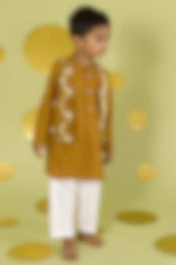 Yellow Cotton Gota Embroidered Bundi Jacket Set For Boys by Vivedkids