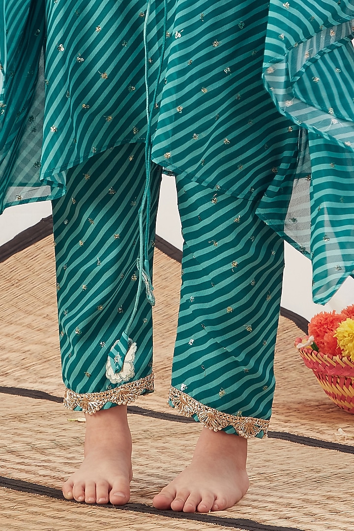 Turquoise Printed Kaftan Set For Girls by Vivedkids at Pernia's Pop Up Shop