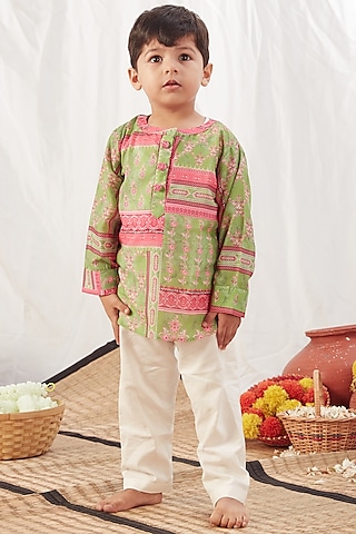Green Cotton Printed Kurta Set For Boys by Vivedkids