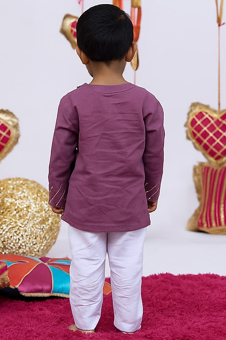 Purple Cotton Handwork Kurta Set For Boys by Vivedkids at Pernia's Pop Up Shop