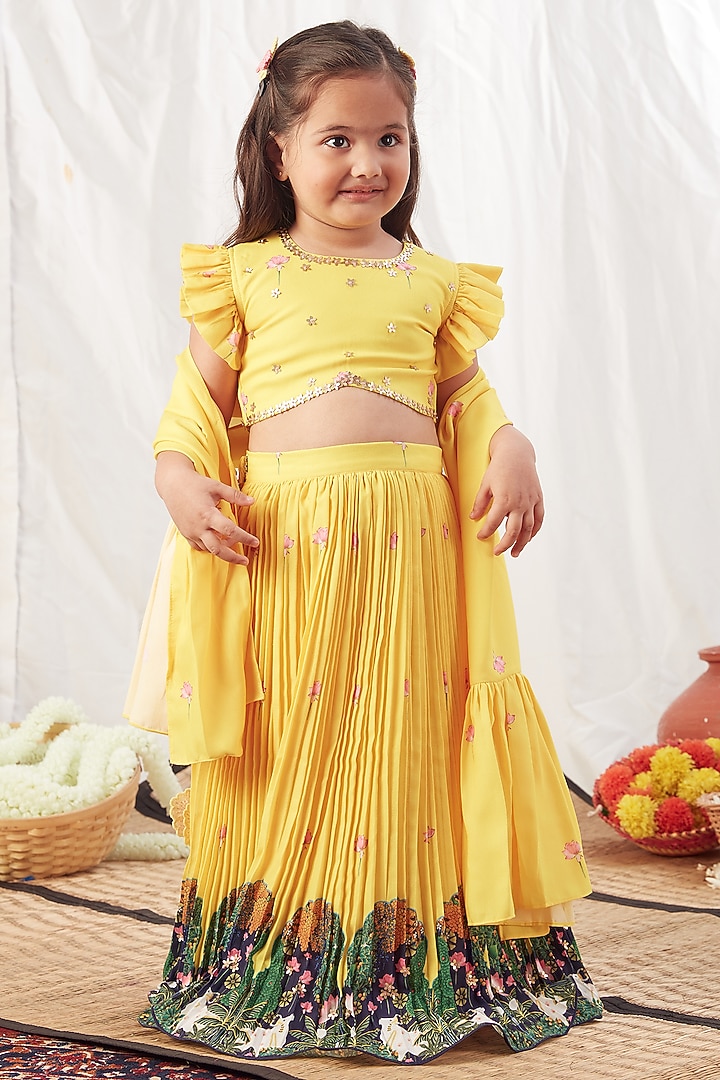 Yellow Cotton Pichwai Lehenga Set For Girls by Vivedkids at Pernia's Pop Up Shop