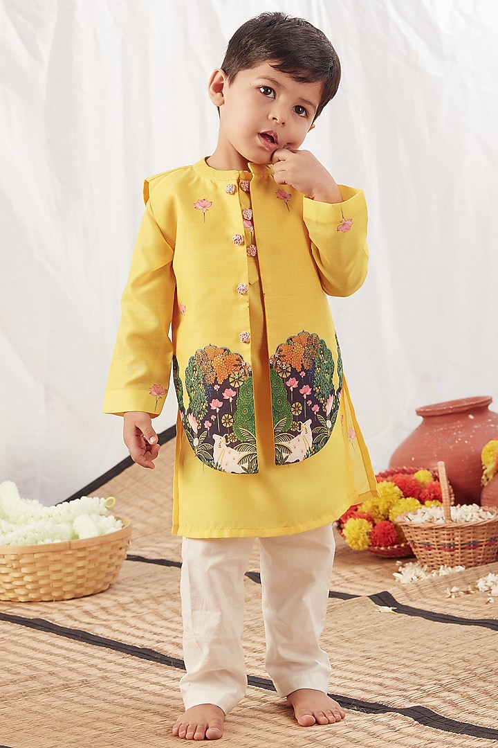 Yellow Cotton Pichwai Printed Bundi Jacket Set For Boys by Vivedkids at Pernia's Pop Up Shop