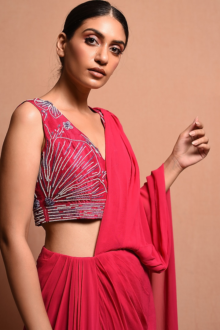 Fuchisa Pearls Embellished Wedding Saree Gown Set by Vivek Patel at Pernia's Pop Up Shop