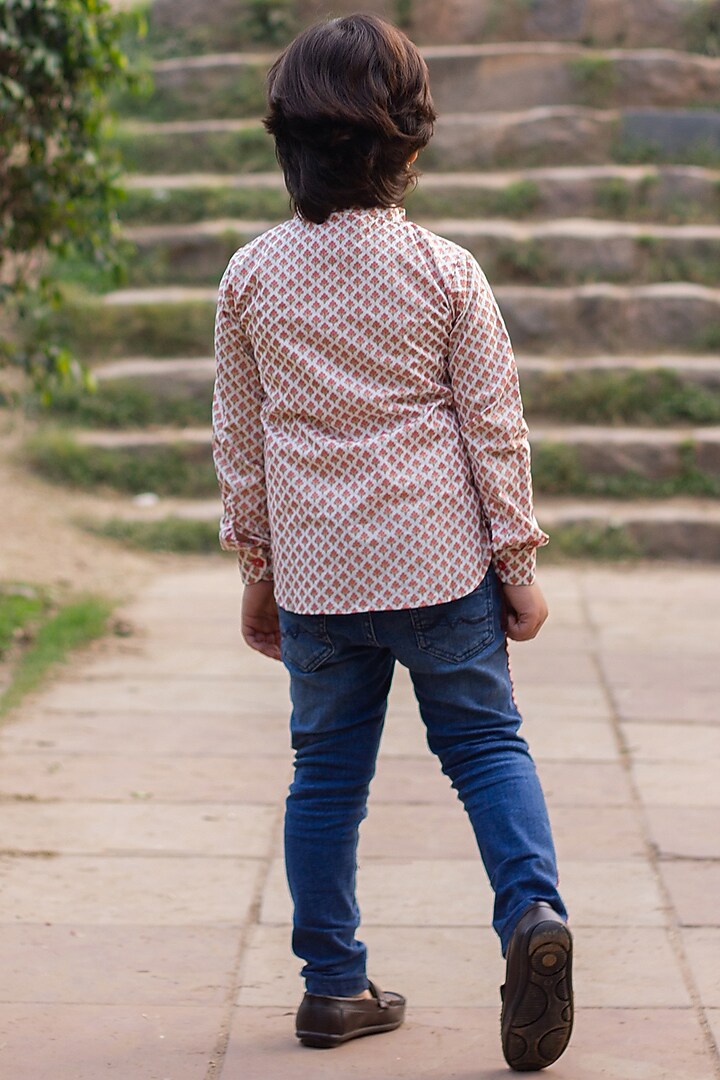 White Cotton Floral Printed Shirt For Boys by ViYa at Pernia's Pop Up Shop