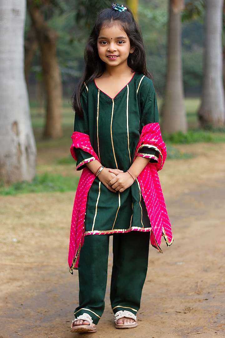Green Cotton Embellished Kurta Set For Girls by ViYa