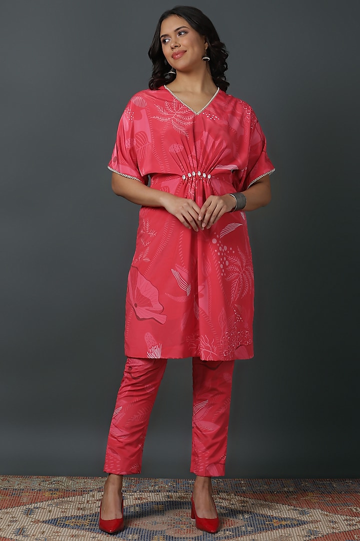 Fushia Pink Natural Crepe Embellished Kurta Set by VINNY KHURANA OFFICIAL at Pernia's Pop Up Shop