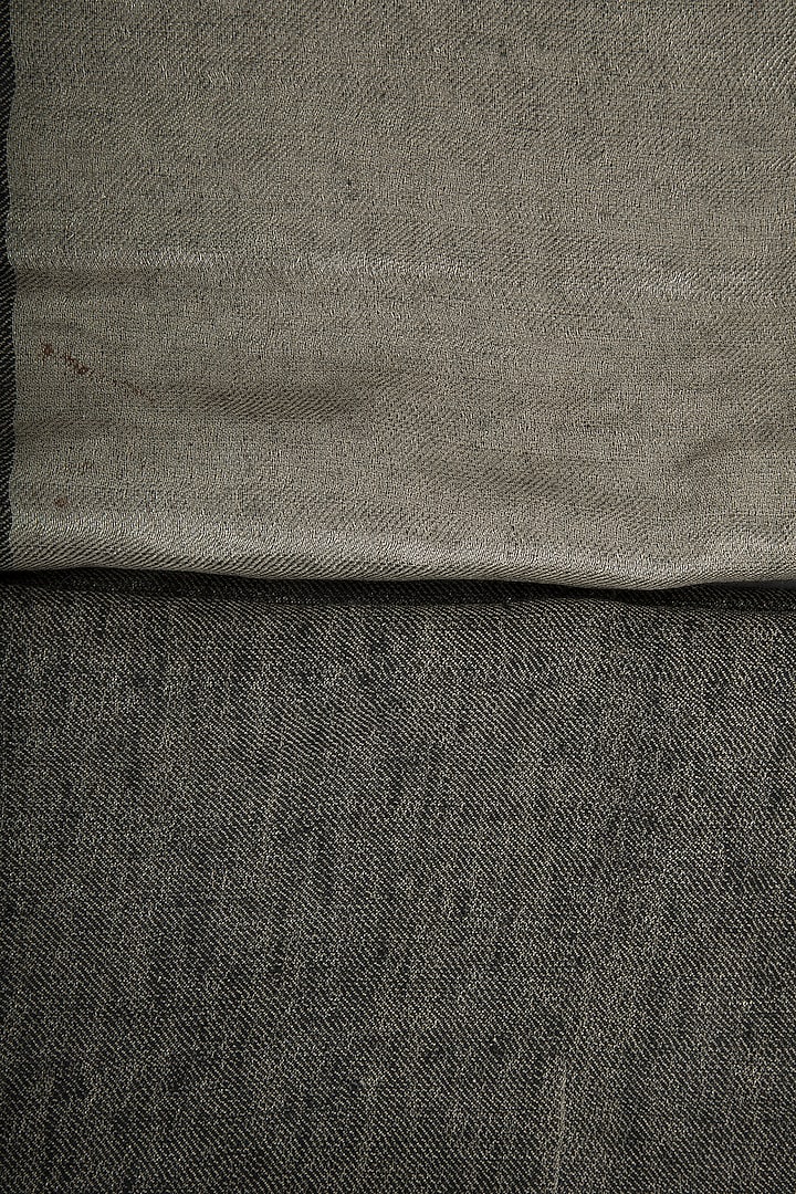 Black zari and solid tone reversible stole by Vilasa at Pernia's Pop Up Shop