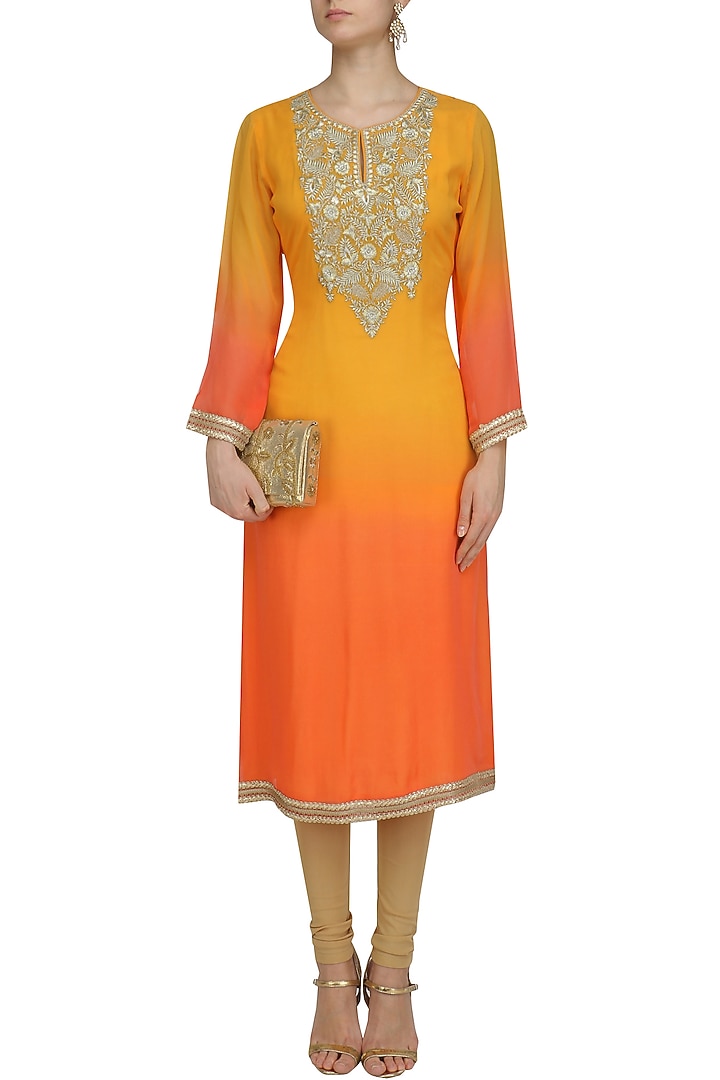 Peach and silver lurex floral embroidered kurta available only at Pernia's Pop Up Shop.