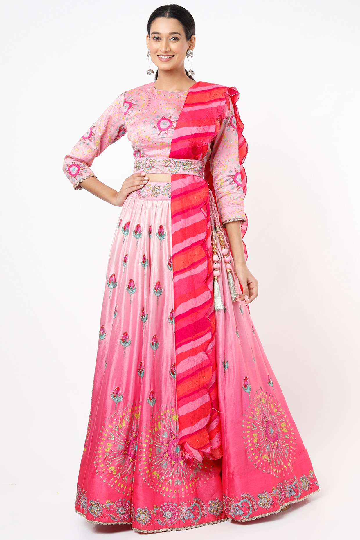 Vasansi Jaipur | Indian fashion dresses, Indian gowns dresses, Indian bridal  outfits