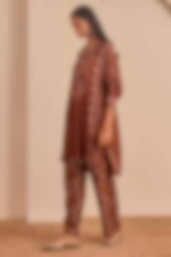 Seal Brown Vasansi Silk Bandhani Printed Kurta Set by Vasansi Jaipur at Pernia's Pop Up Shop