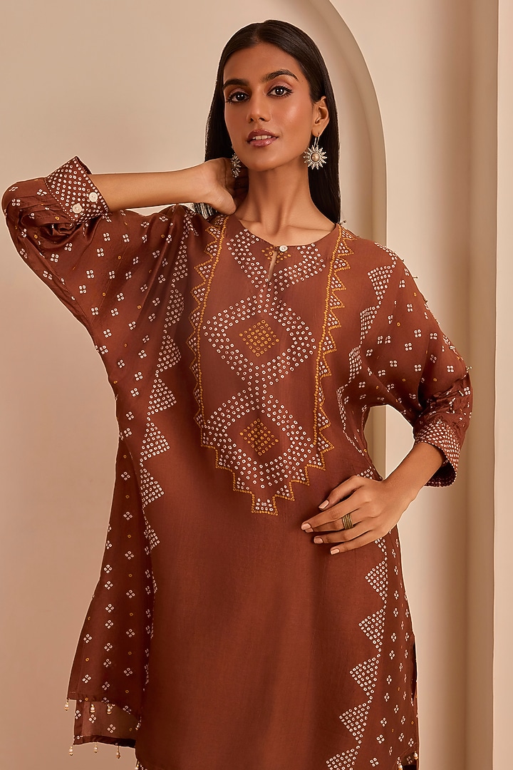 Seal Brown Vasansi Silk Bandhani Printed Kurta Set by Vasansi Jaipur at Pernia's Pop Up Shop