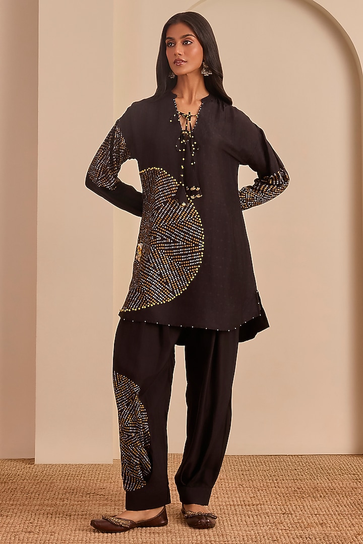 Black Vasansi Silk Printed Co-Ord Set by Vasansi Jaipur at Pernia's Pop Up Shop