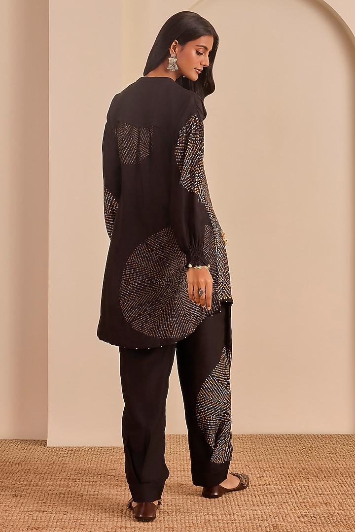 Black Vasansi Silk Printed Co-Ord Set by Vasansi Jaipur at Pernia's Pop Up Shop