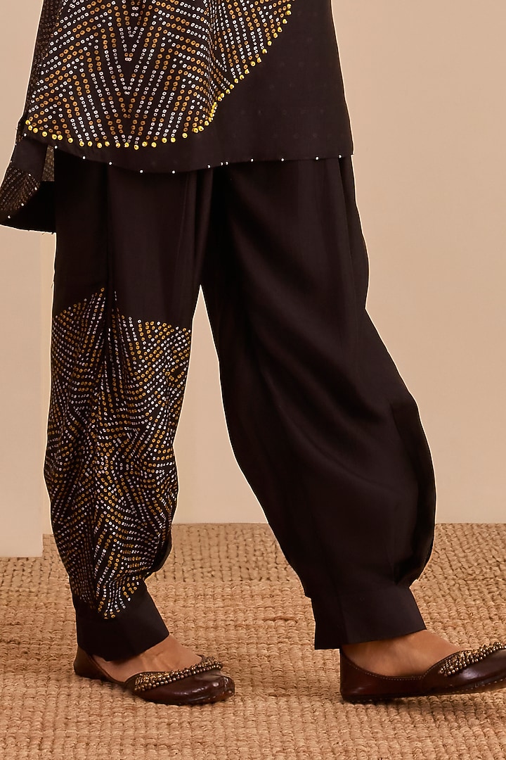 Black Vasansi Silk Printed Co-Ord Set by Vasansi Jaipur at Pernia's Pop Up Shop